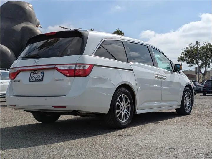 WHITE, 2012 HONDA ODYSSEY Image 5