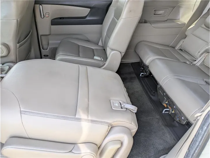 WHITE, 2012 HONDA ODYSSEY Image 26