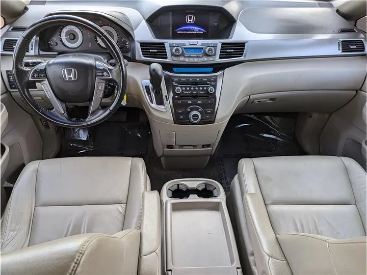 WHITE, 2012 HONDA ODYSSEY Image 19