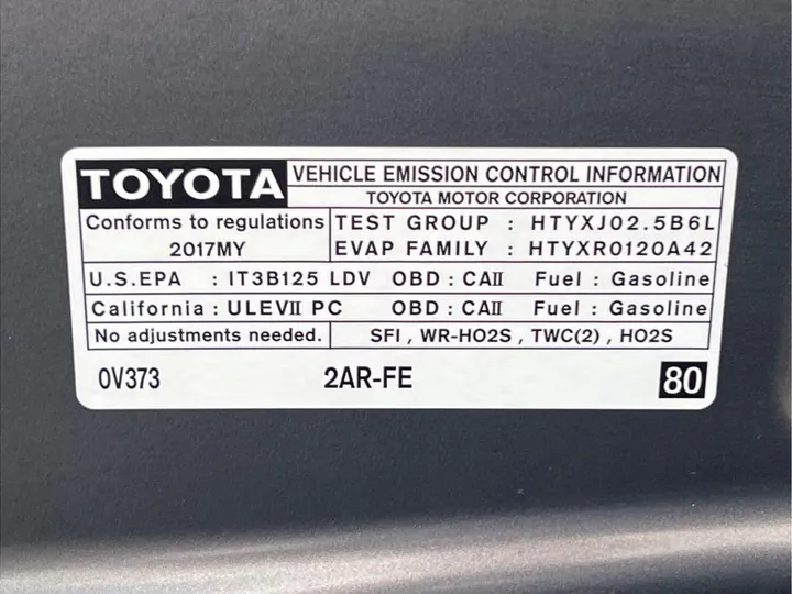 GRAY, 2017 TOYOTA CAMRY Image 18