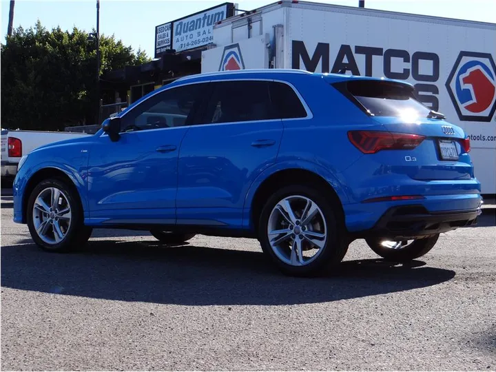 BLUE, 2019 AUDI Q3 Image 3