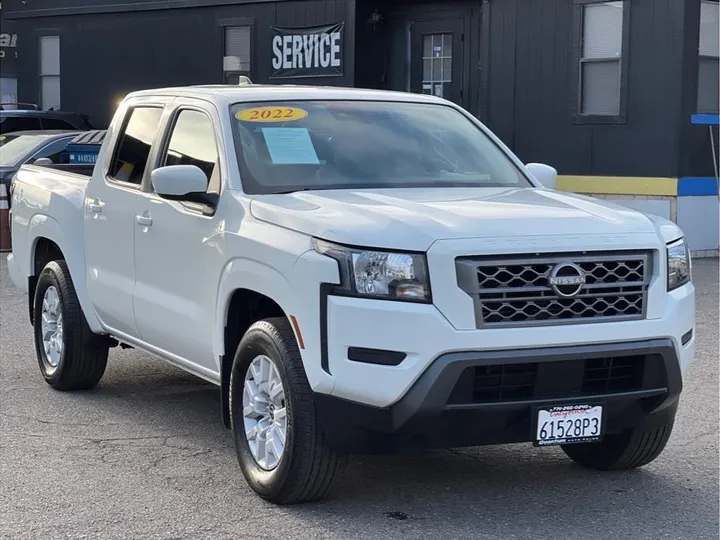 WHITE, 2022 NISSAN FRONTIER CREW CAB Image 7