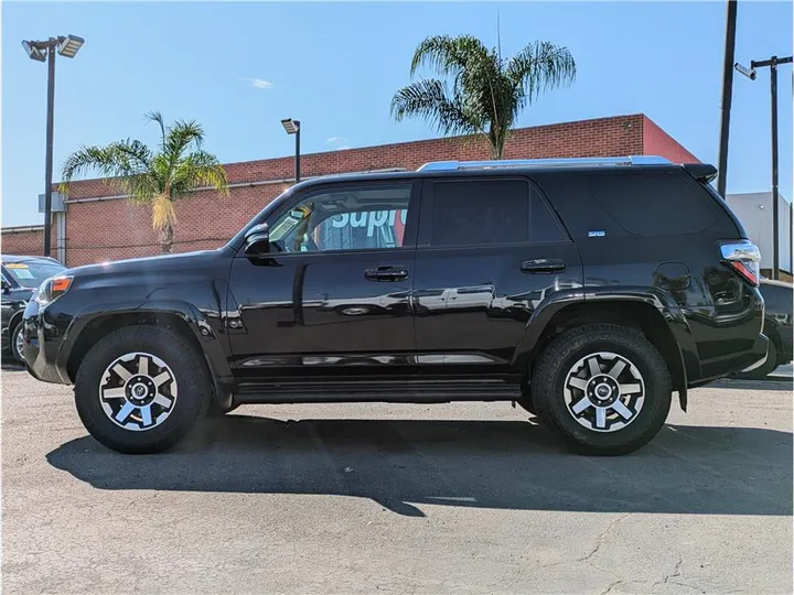 BLACK, 2016 TOYOTA 4RUNNER Image 2