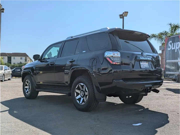 BLACK, 2016 TOYOTA 4RUNNER Image 3