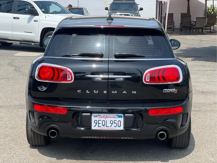 BLACK, 2017 MINI CLUBMAN Image 4