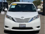 WHITE, 2017 TOYOTA SIENNA Thumnail Image 8