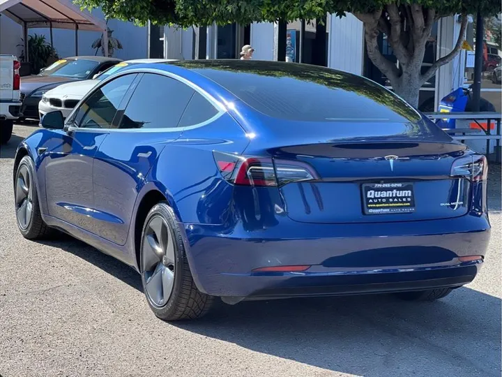 BLUE, 2019 TESLA MODEL 3 Image 3