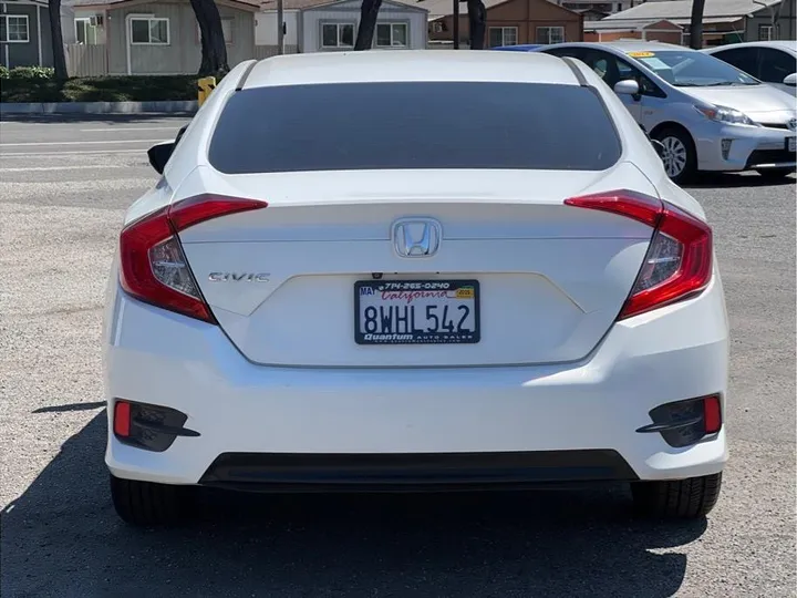 WHITE, 2018 HONDA CIVIC Image 4