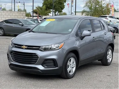 GRAY, 2020 CHEVROLET TRAX Image 38