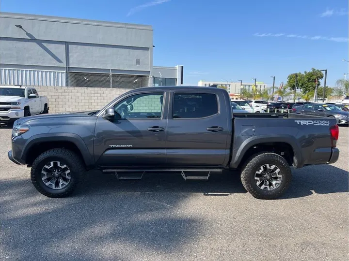 GRAY, 2018 TOYOTA TACOMA DOUBLE CAB Image 2