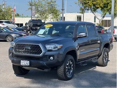 GRAY, 2018 TOYOTA TACOMA DOUBLE CAB Image 18