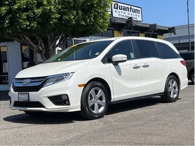 WHITE, 2018 HONDA ODYSSEY Image 