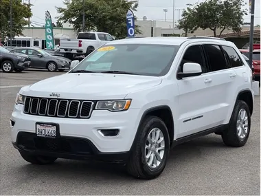 WHITE, 2021 JEEP GRAND CHEROKEE Image 