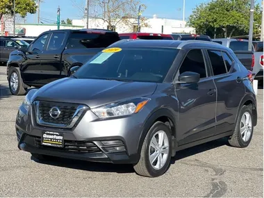 GRAY, 2019 NISSAN KICKS Image 8