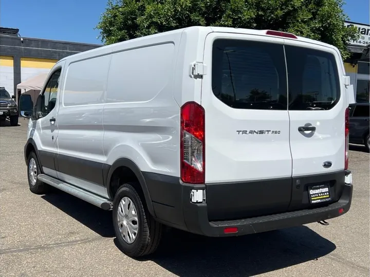 WHITE, 2021 FORD TRANSIT 250 CARGO VAN Image 3