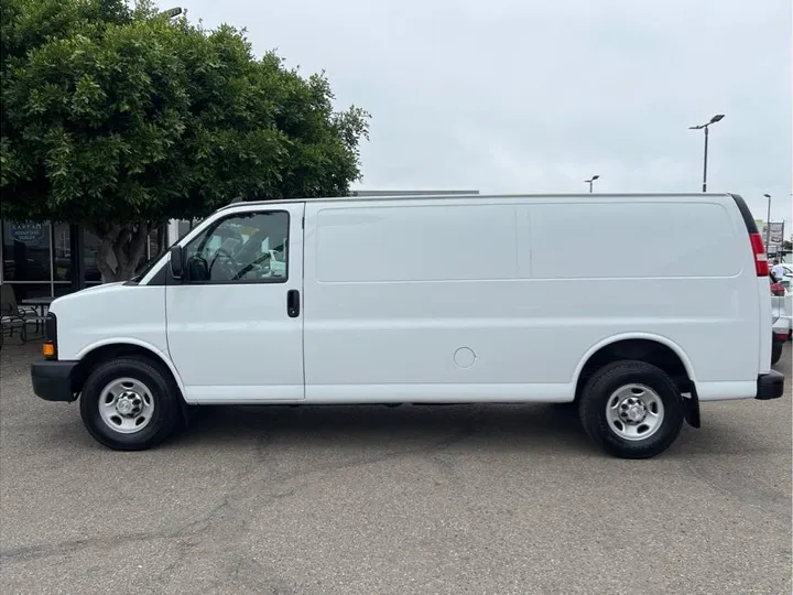 WHITE, 2017 CHEVROLET EXPRESS 3500 CARGO Image 2