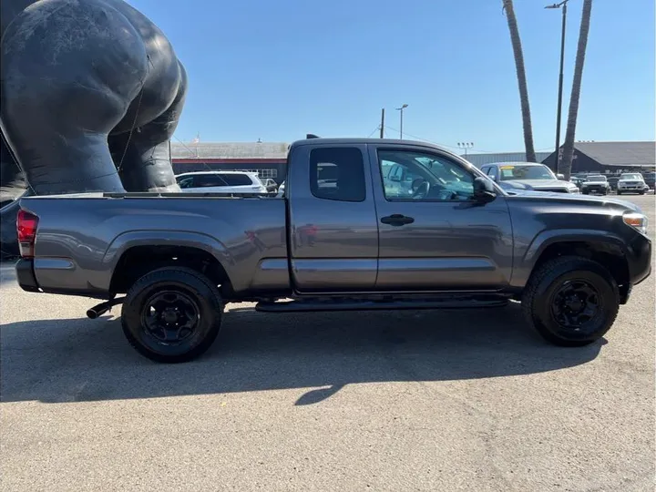 GRAY, 2019 TOYOTA TACOMA ACCESS CAB Image 6