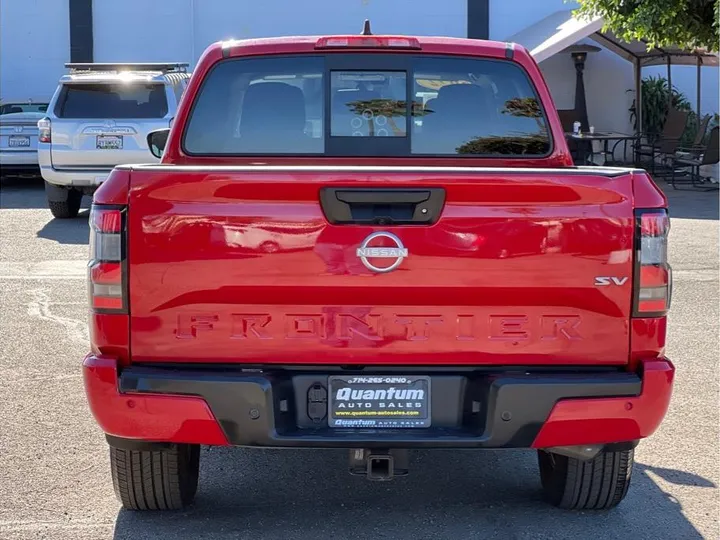 RED, 2022 NISSAN FRONTIER CREW CAB Image 4