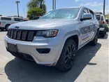 SILVER, 2017 JEEP GRAND CHEROKEE Thumnail Image 1