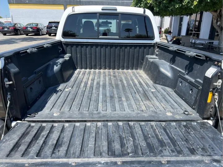 WHITE, 2015 TOYOTA TACOMA DOUBLE CAB Image 10