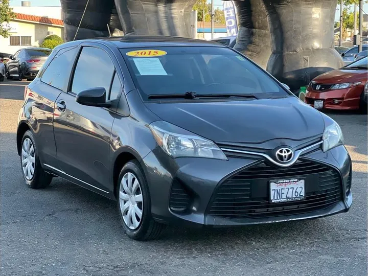 GRAY, 2015 TOYOTA YARIS Image 7