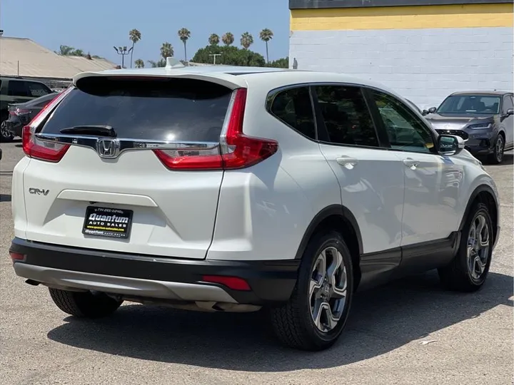 WHITE, 2018 HONDA CR-V Image 5