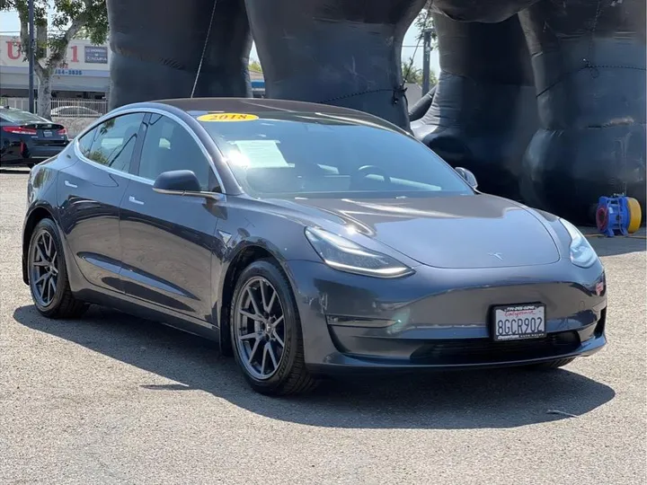 GRAY, 2018 TESLA MODEL 3 Image 7