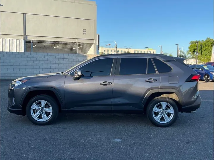 GRAY, 2019 TOYOTA RAV4 Image 2