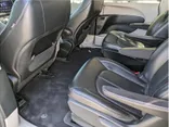 BLACK, 2018 CHRYSLER PACIFICA HYBRID Thumnail Image 22