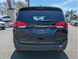 BLACK, 2018 CHRYSLER PACIFICA HYBRID Thumnail Image 4