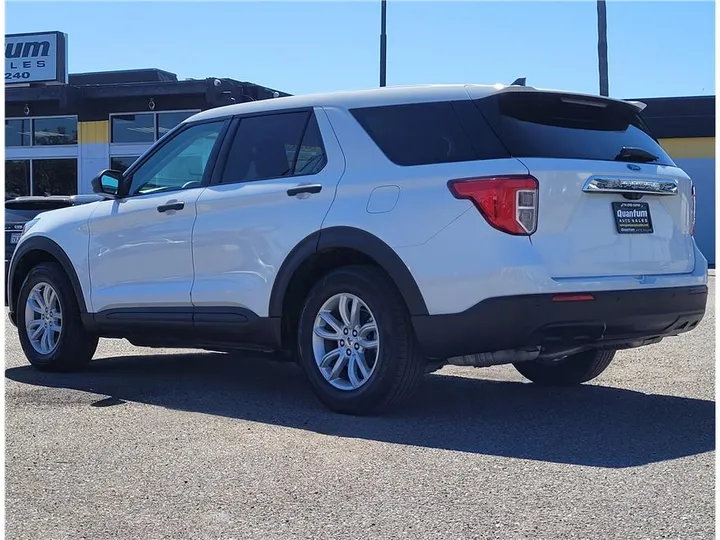 WHITE, 2021 FORD EXPLORER Image 3