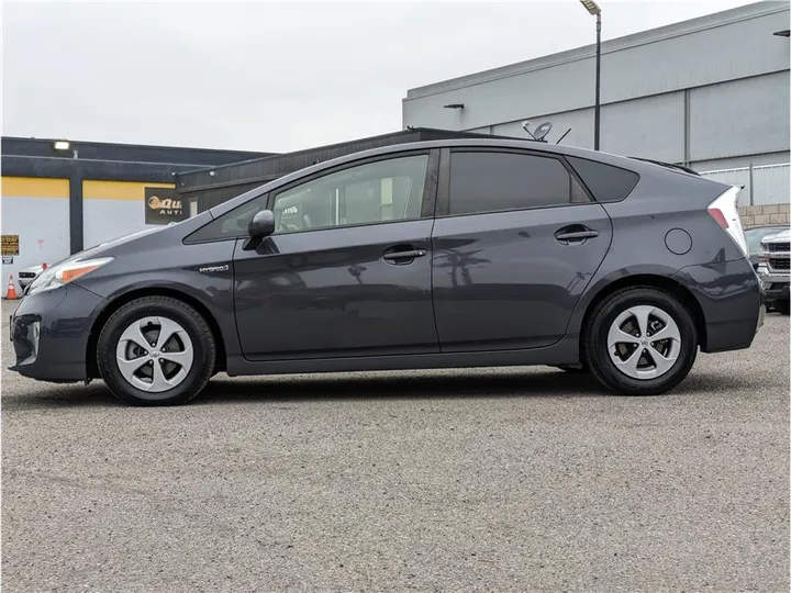 GRAY, 2015 TOYOTA PRIUS Image 2