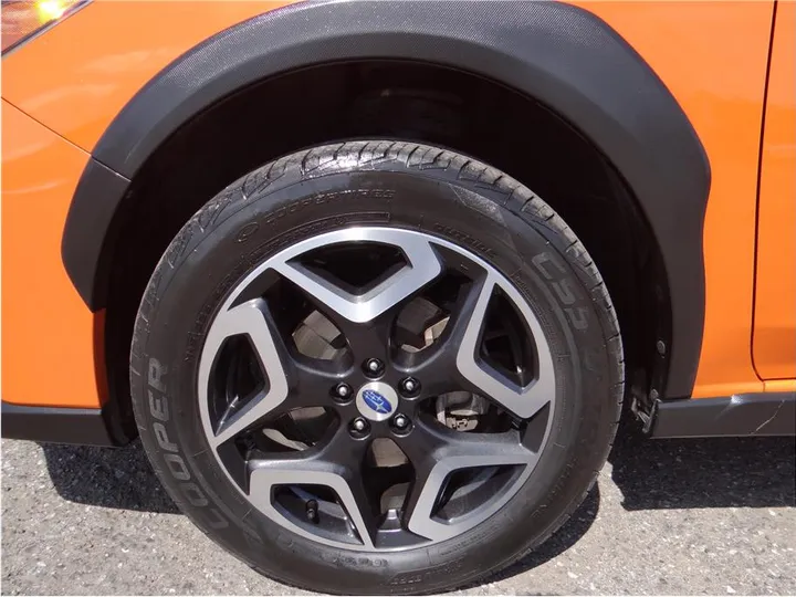 ORANGE, 2018 SUBARU CROSSTREK Image 10