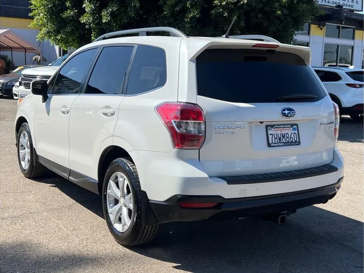 WHITE, 2015 SUBARU FORESTER Image 3