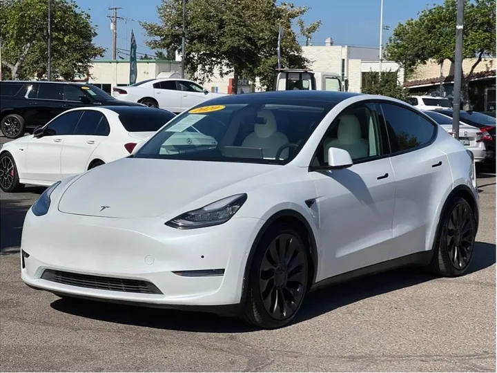 WHITE, 2020 TESLA MODEL Y Image 1