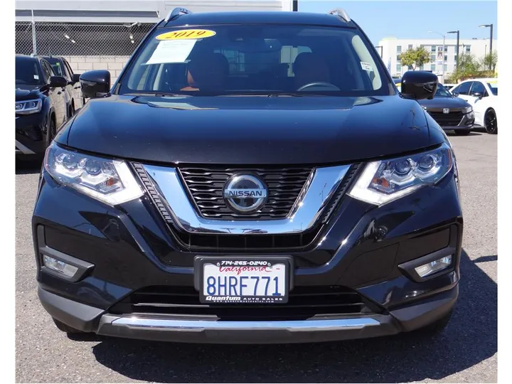 BLACK, 2019 NISSAN ROGUE Image 8