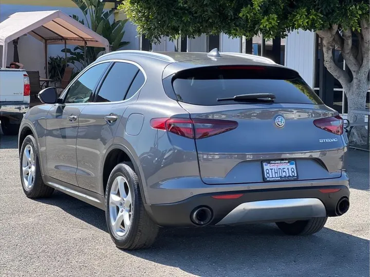 GRAY, 2020 ALFA ROMEO STELVIO Image 3