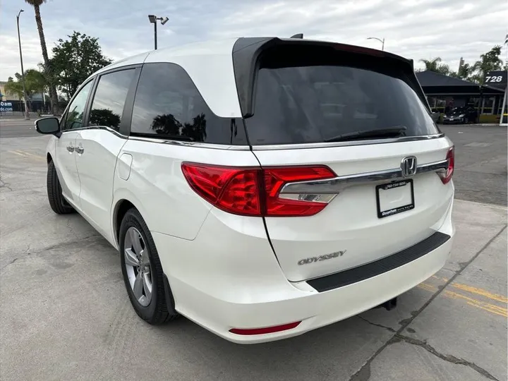 WHITE, 2018 HONDA ODYSSEY Image 7