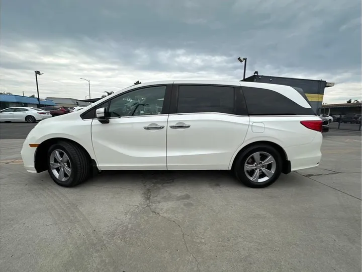 WHITE, 2018 HONDA ODYSSEY Image 8