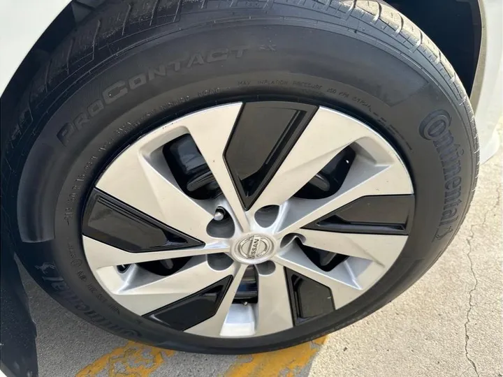WHITE, 2020 NISSAN ALTIMA Image 14