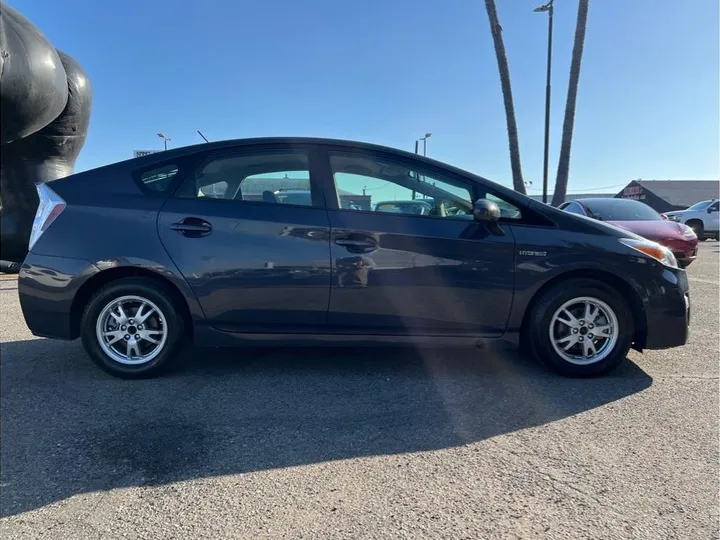 GRAY, 2011 TOYOTA PRIUS Image 6