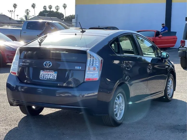 GRAY, 2011 TOYOTA PRIUS Image 5