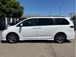 WHITE, 2015 TOYOTA SIENNA Thumnail Image 2