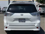 WHITE, 2015 TOYOTA SIENNA Thumnail Image 4