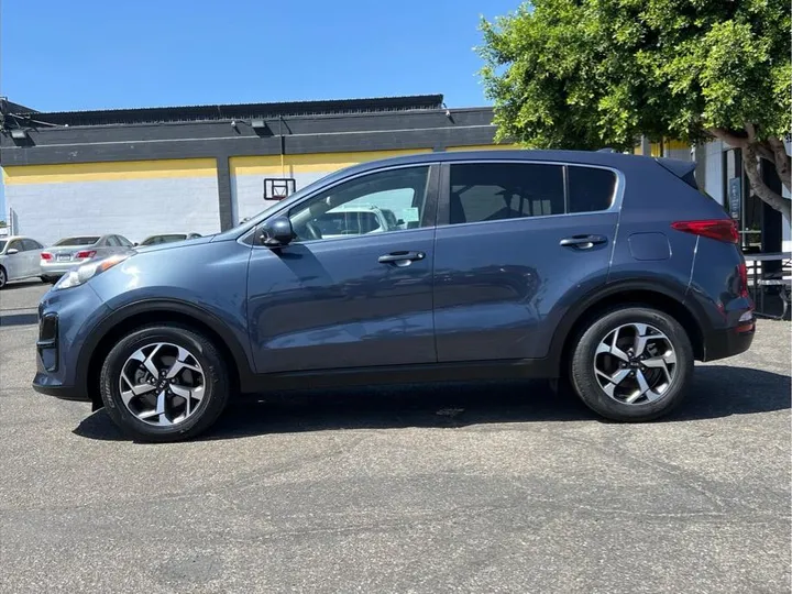 BLUE, 2020 KIA SPORTAGE Image 2