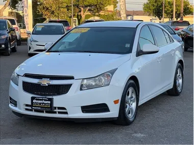 WHITE, 2014 CHEVROLET CRUZE Image 