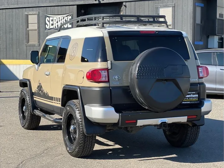 TAN, 2011 TOYOTA FJ CRUISER Image 3