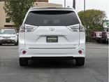 WHITE, 2017 TOYOTA SIENNA Thumnail Image 4