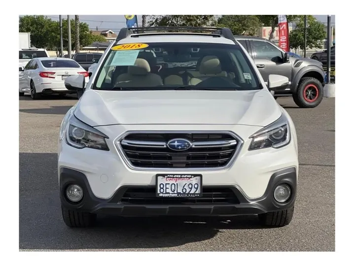 WHITE, 2018 SUBARU OUTBACK Image 8