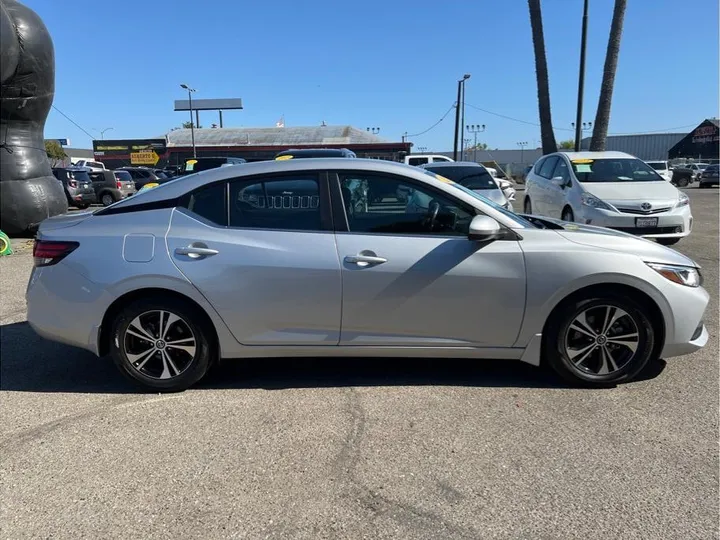 SILVER, 2022 NISSAN SENTRA Image 6